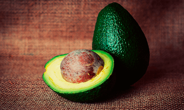 Alimentos_dañinos_para_perros_y_gatos_aguacate.png